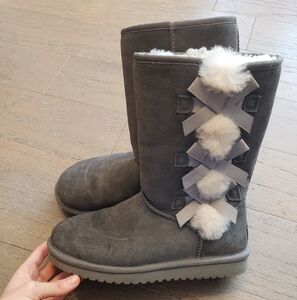 UGG Koolaburra, Size 7